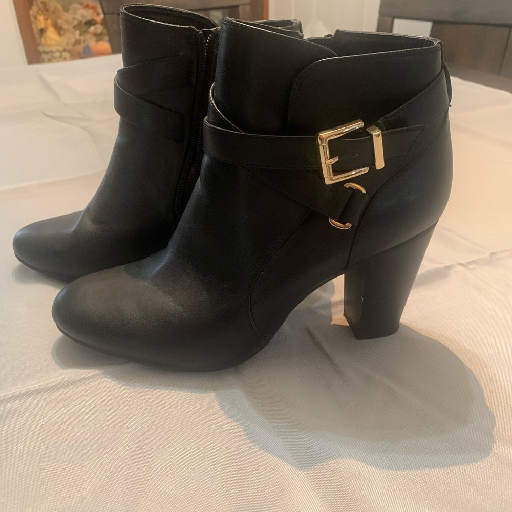Merona black boots